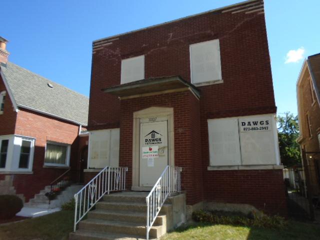10437 S Eberhart Ave., Chicago, IL 60628