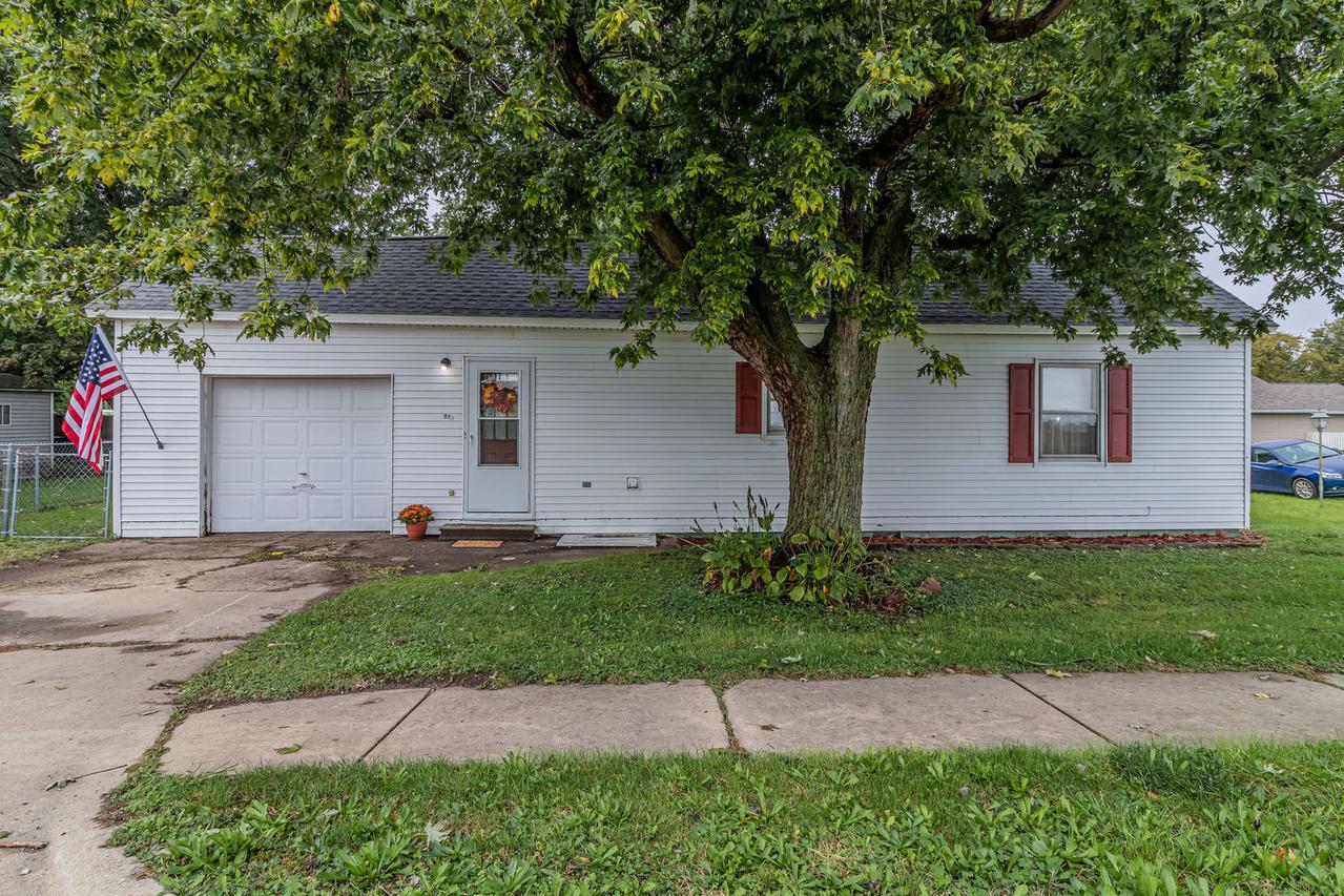 921 E Short St., Tuscola, IL 61953
