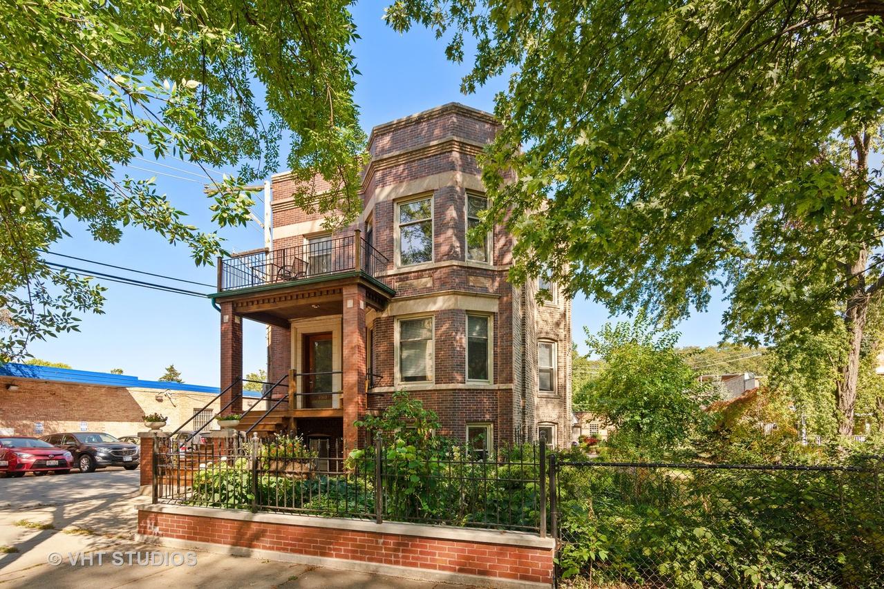 6363 N Hermitage Ave., Chicago, IL 60660