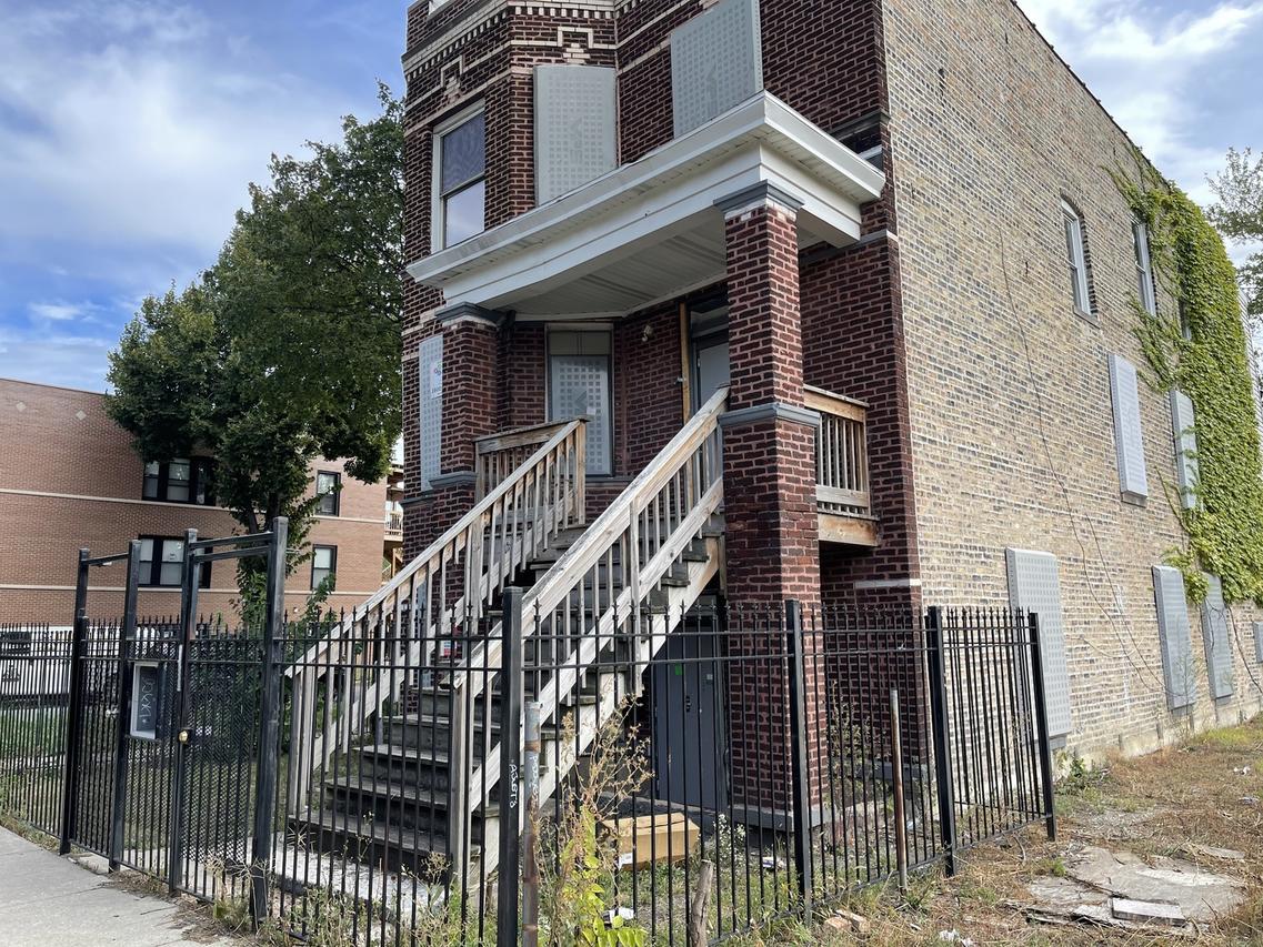 657 N Saint Louis Ave., Chicago, IL 60624