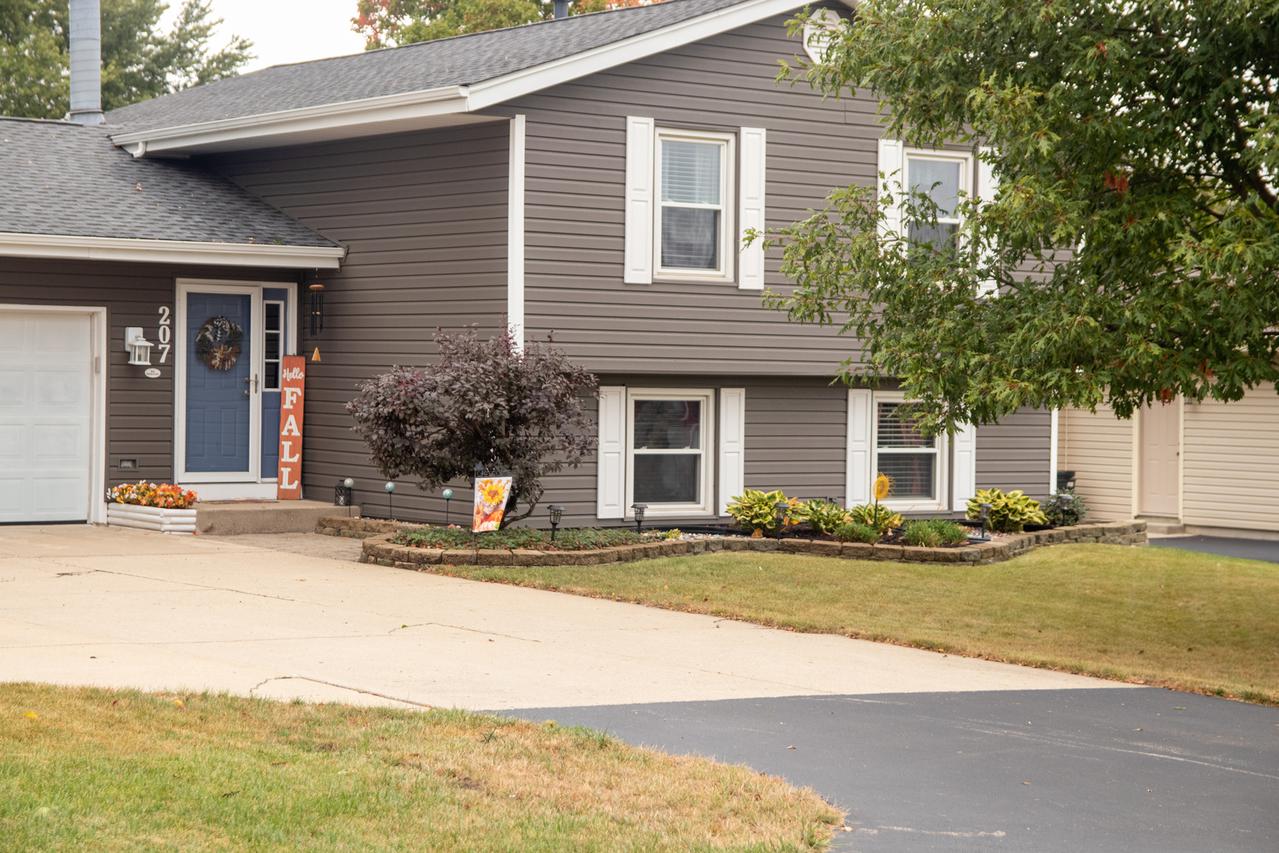 207 Westfield Rd., Winnebago, IL 61088