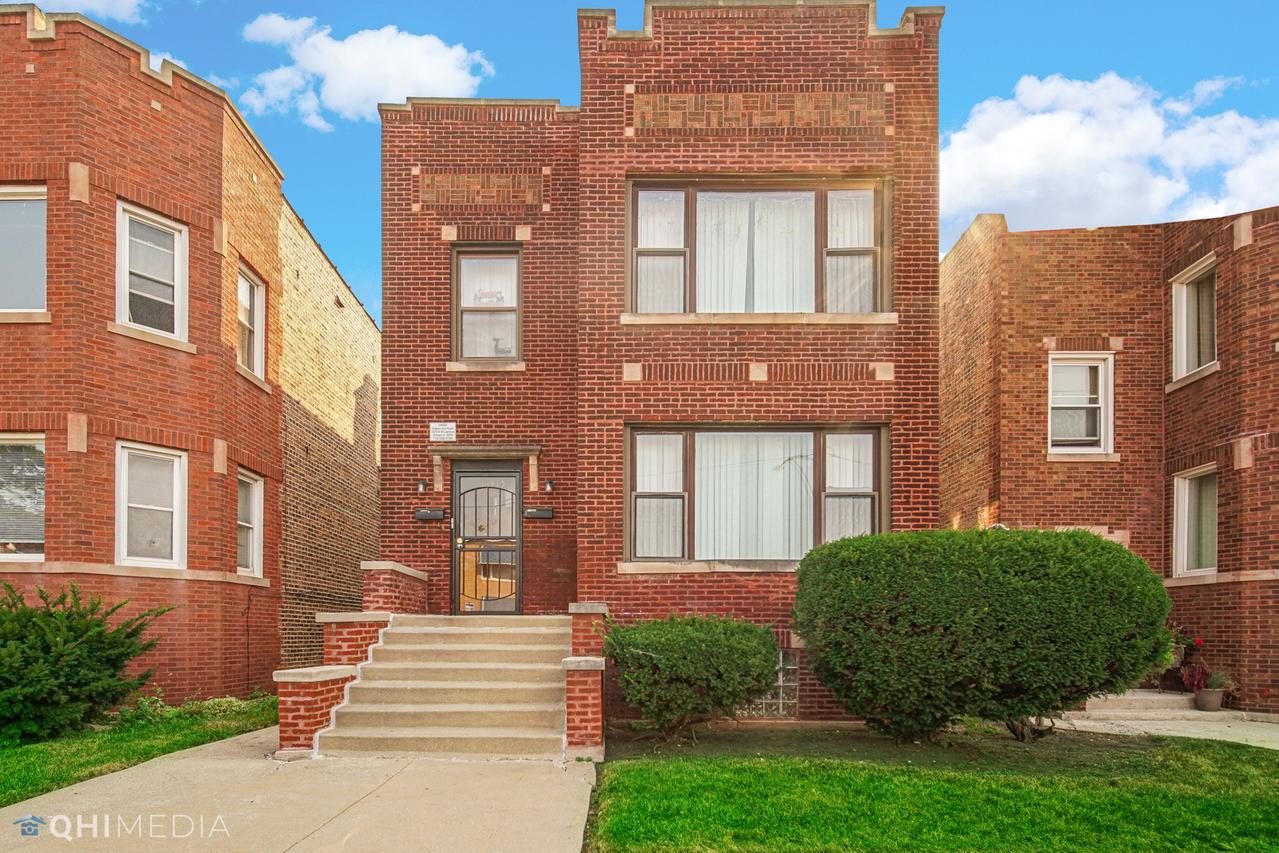 10215 S Saint Lawrence Ave., Chicago, IL 60628