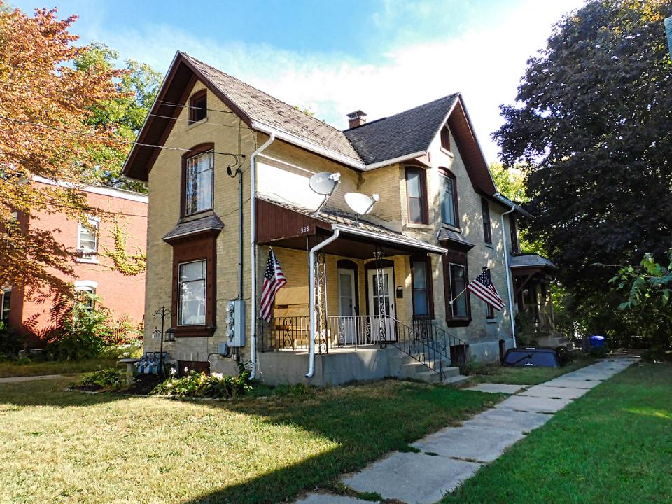 328 S Prospect St., Rockford, IL 61104