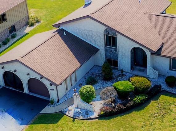 19W565 Deerpath Ln., Lemont, IL 60439