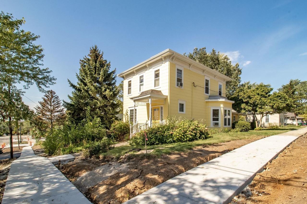 128 E 6th St., Lockport, IL 60441