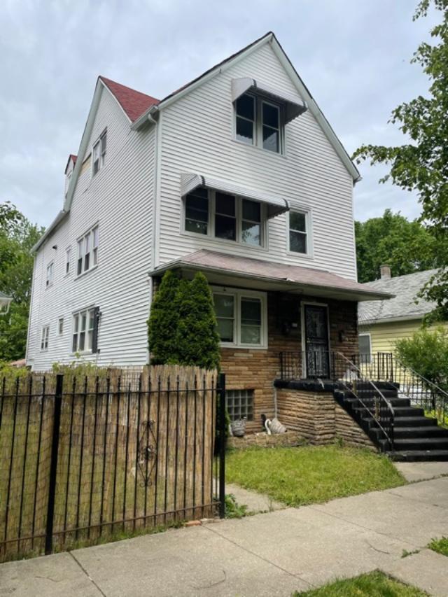 8232 S Saginaw Ave., Chicago, IL 60617