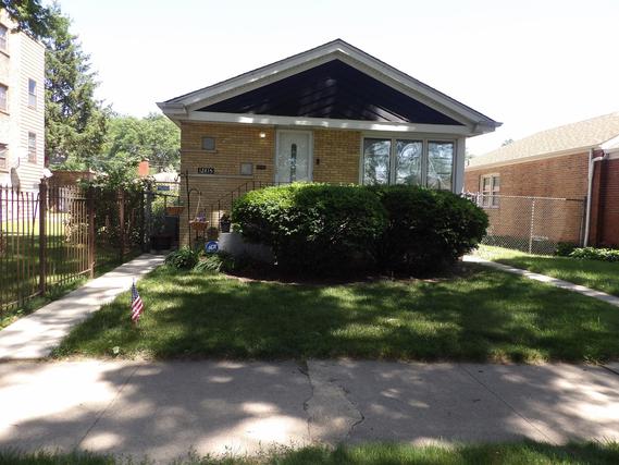 12815 S. Emerald Ave., Chicago, IL 60628
