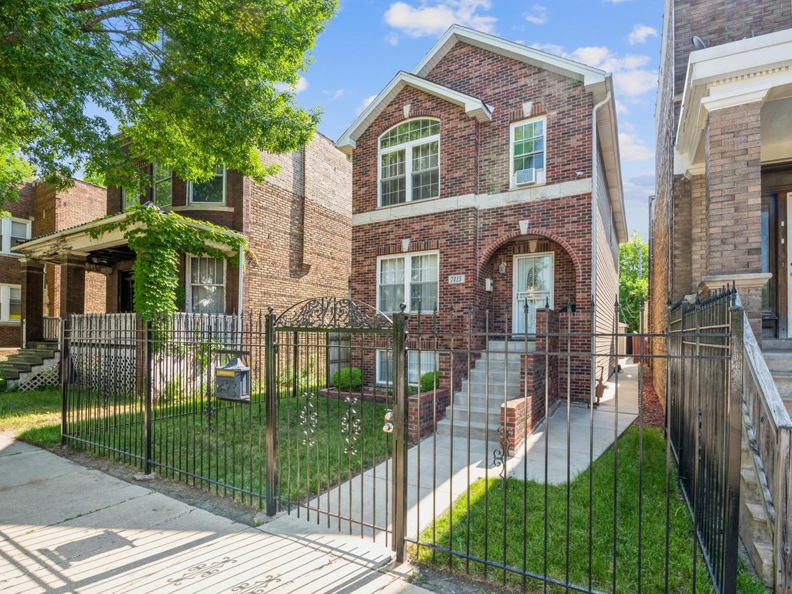 7415 S Champlain Ave., Chicago, IL 60619