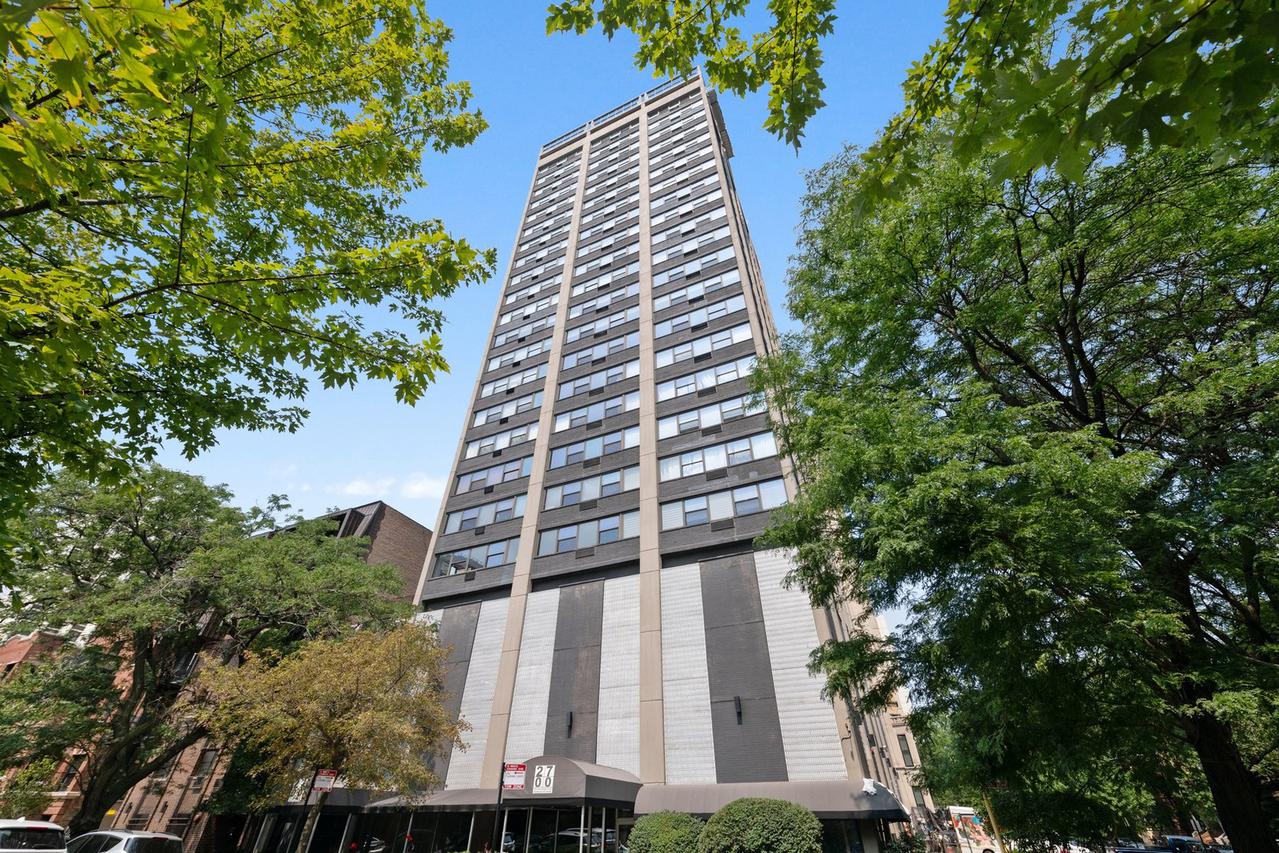 2700 N Hampden Ct. #23D, Chicago, IL 60614