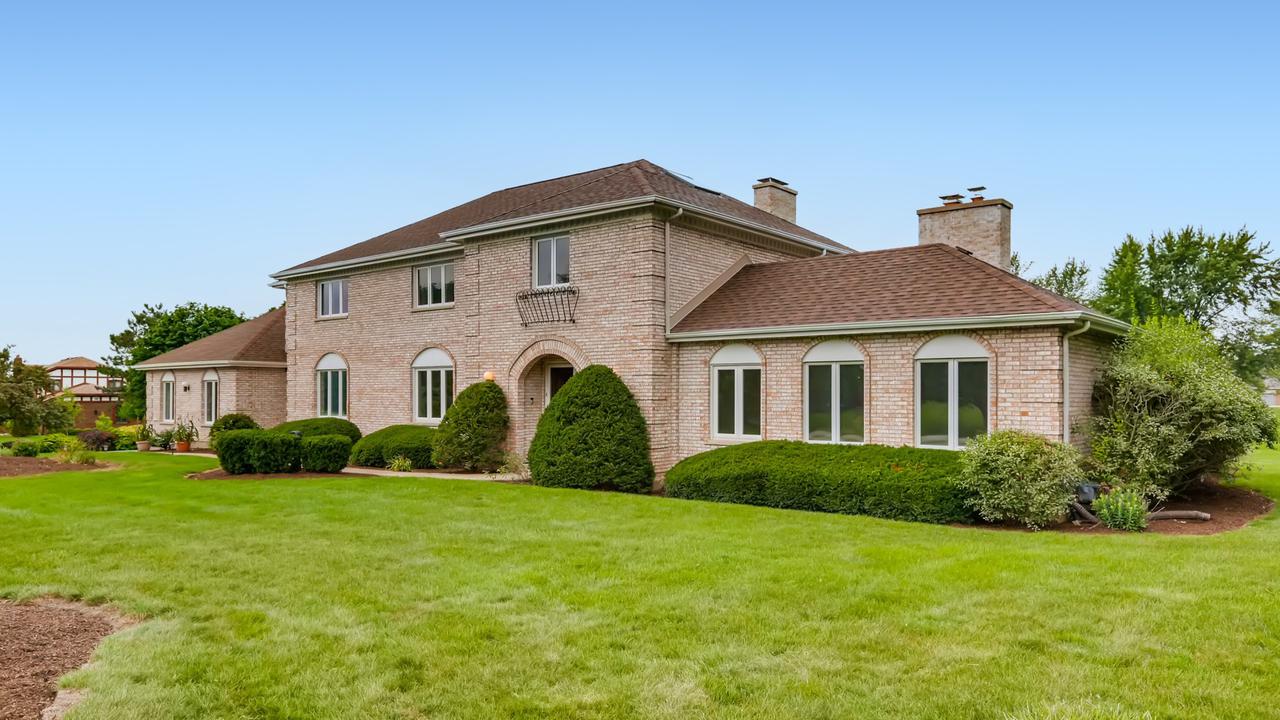 45 N Liberty Dr., South Barrington, IL 60010