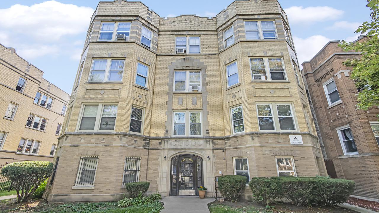 6320 N Artesian Ave. #104, Chicago, IL 60659