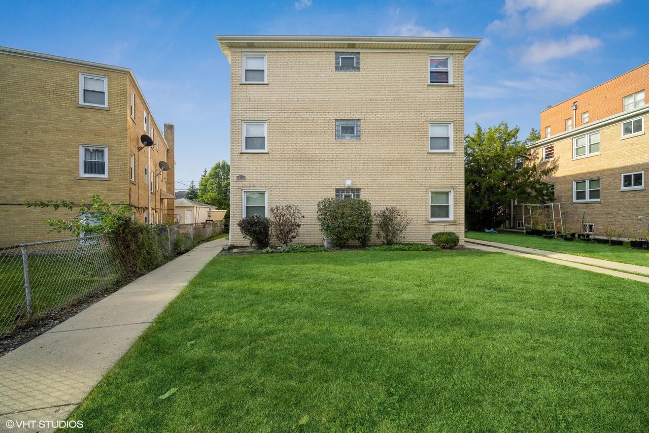 6103 W Higgins Ave. #3C, Chicago, IL 60630