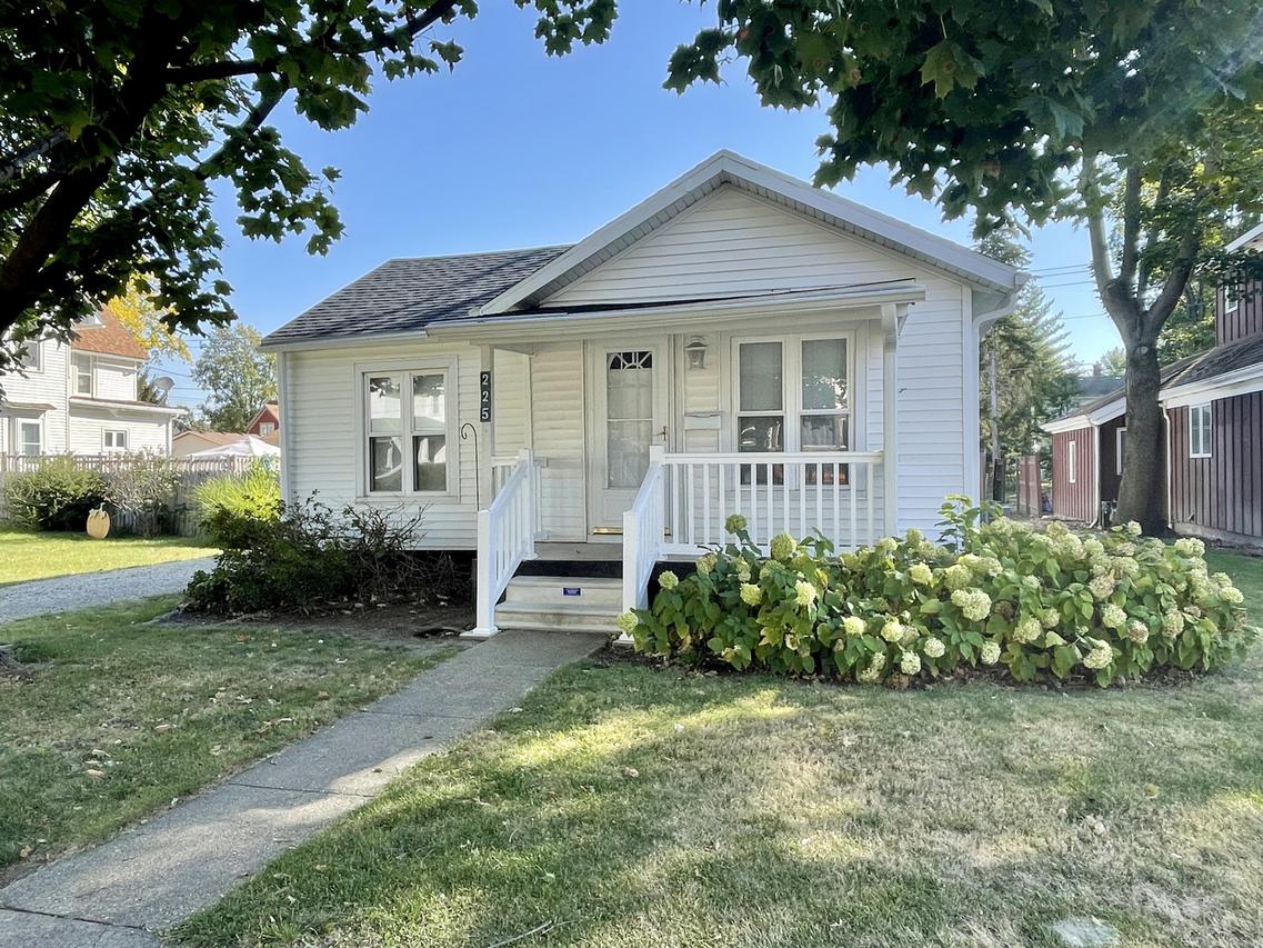 225 N Vernon St., Princeton, IL 61356