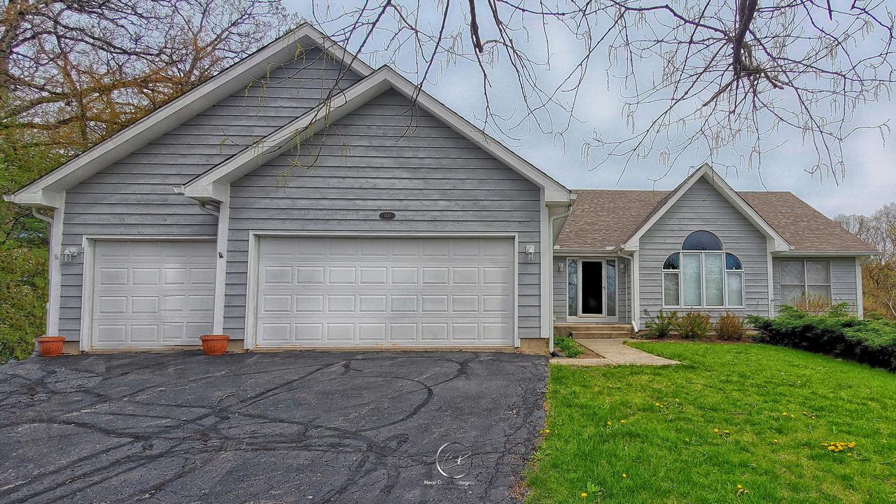 1438 Westwood Tr., Woodstock, IL 60098