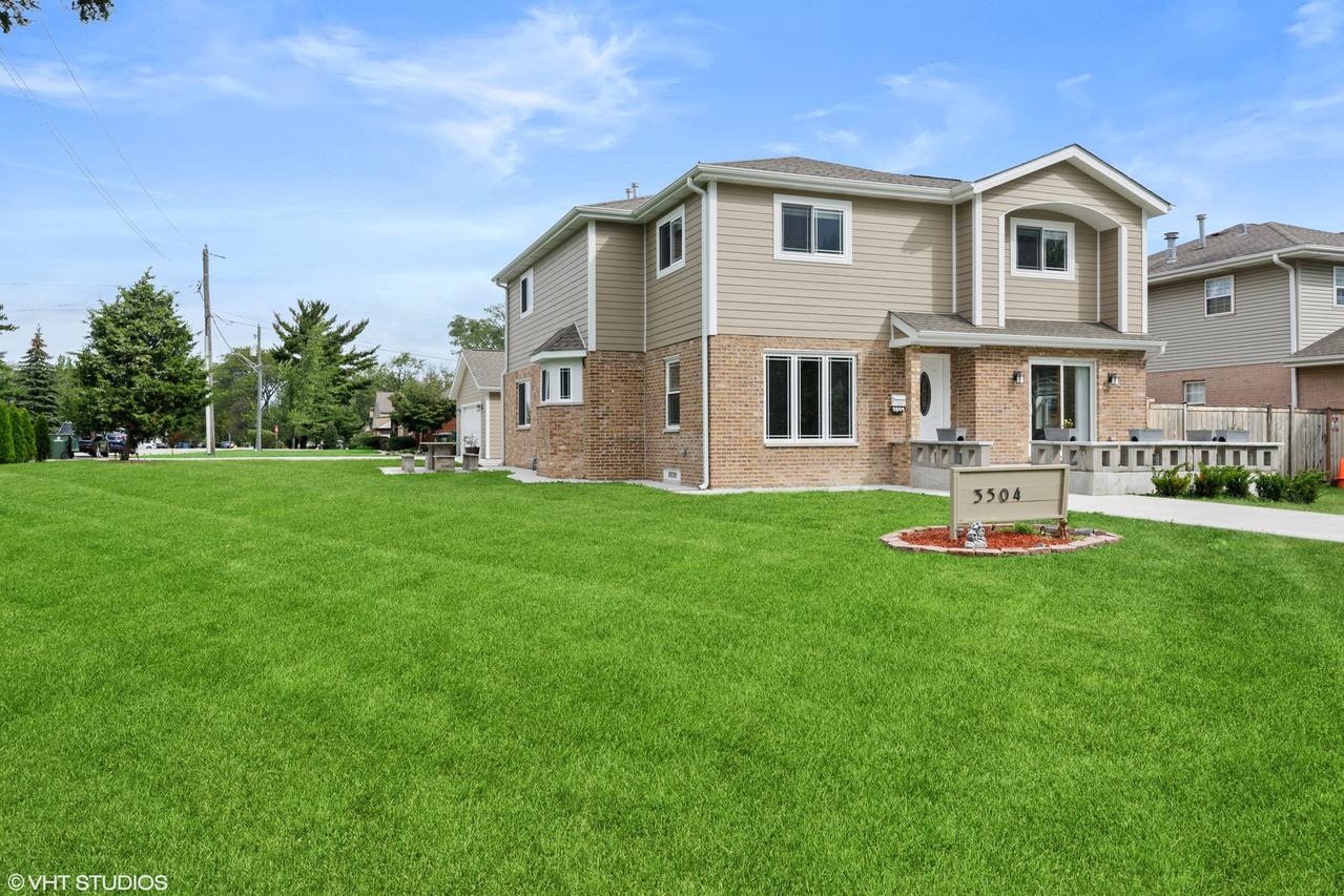 3504 Linneman St., Glenview, IL 60025