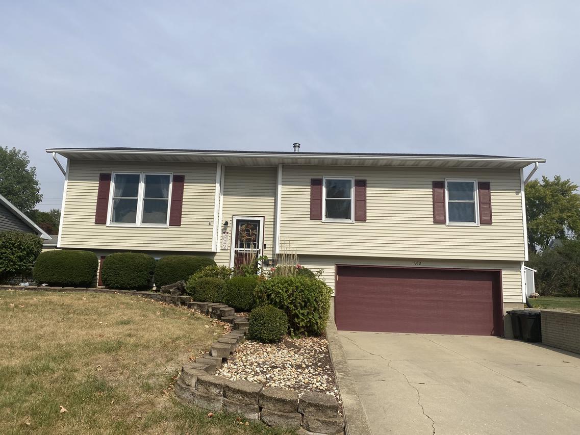 912 W 1st St., Spring Valley, IL 61362