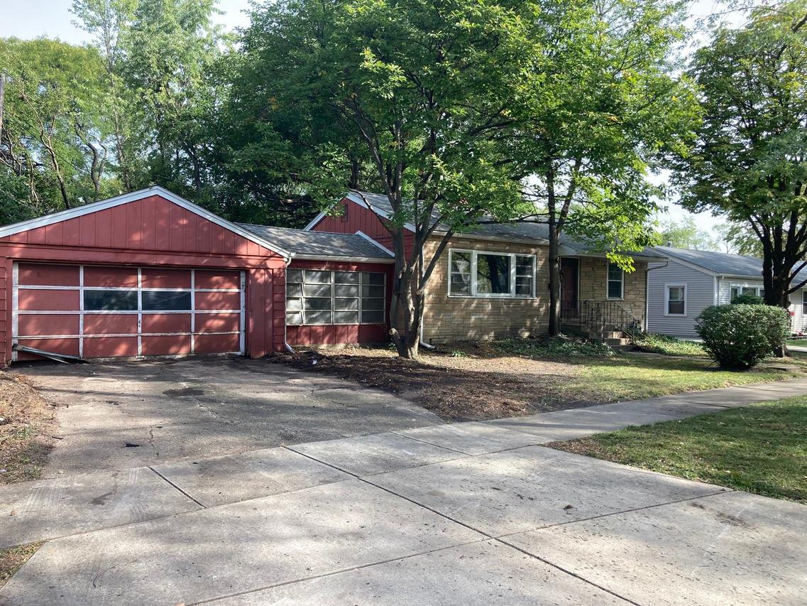 460 E Prairie Ave., Des Plaines, IL 60016