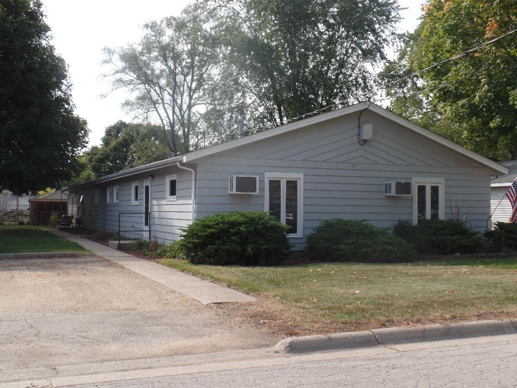 331 Belteberg Rd., Loves Park, IL 61111