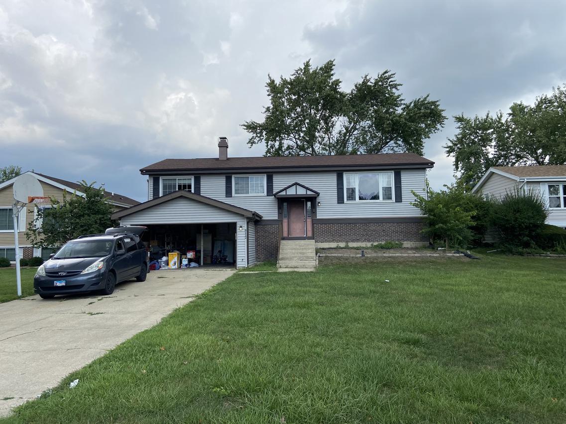 8112 W Evergreen Dr., Frankfort, IL 60423