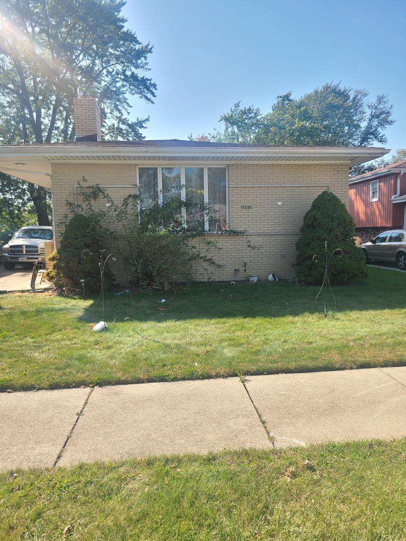 17232 Chicago Ave., Lansing, IL 60438