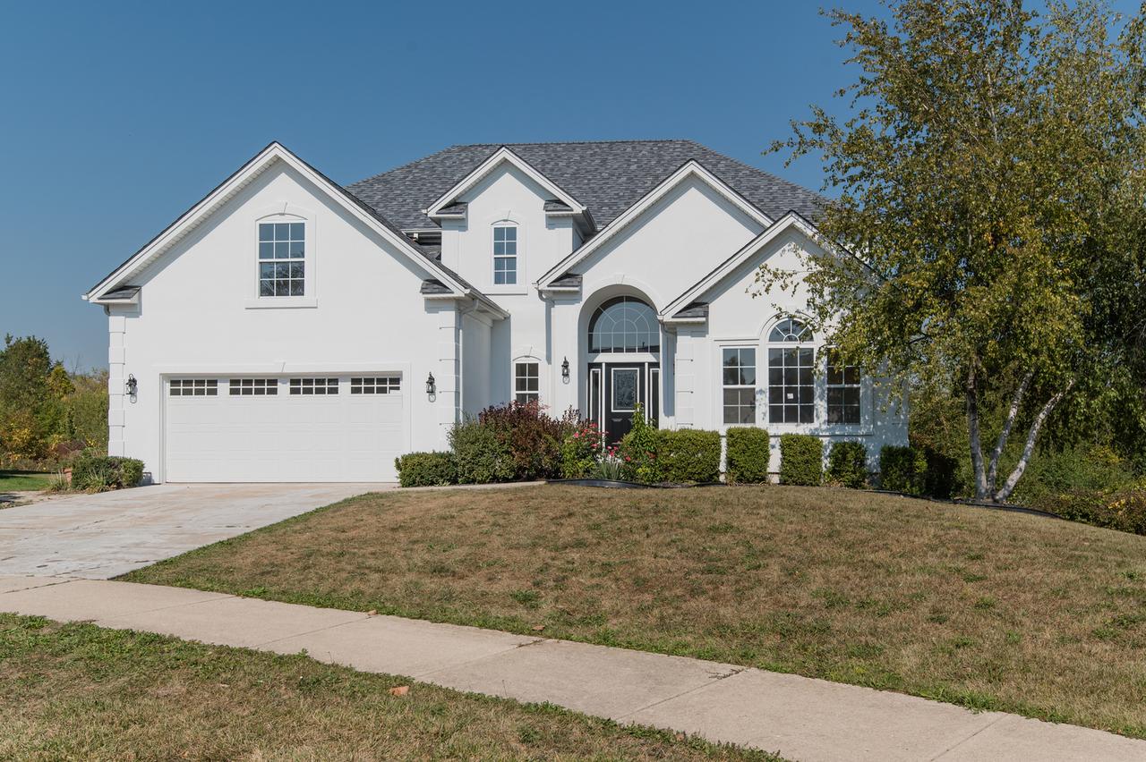 33915 N Summerfields Dr., Gurnee, IL 60031