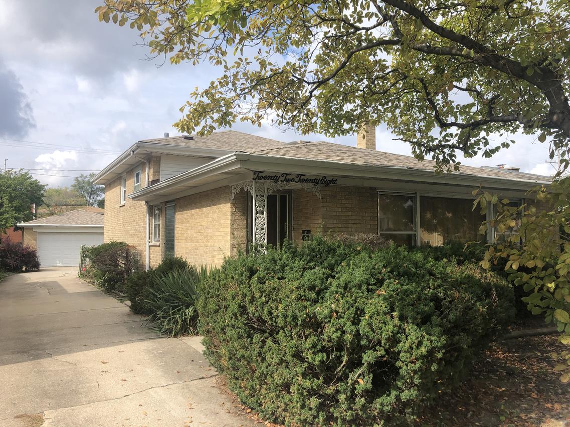 2228 S 15th Ave., North Riverside, IL 60546