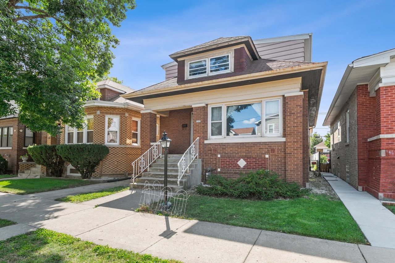 5415 W Byron St., Chicago, IL 60641