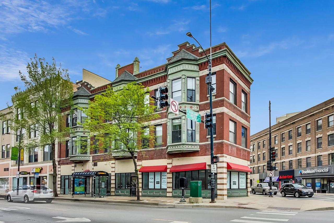3175 N Lincoln Ave. #303, Chicago, IL 60657