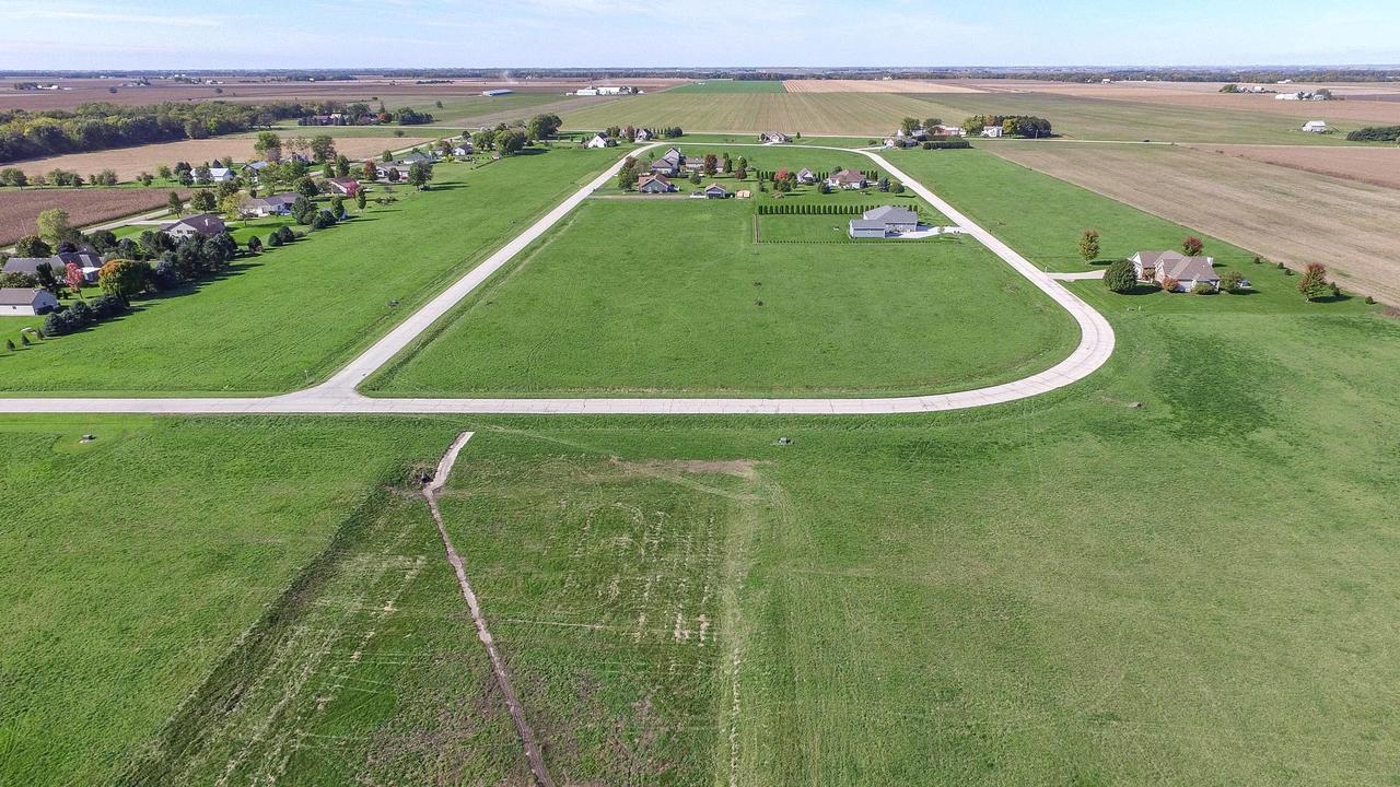 2432 N 4210th Rd., Sheridan, IL 60551