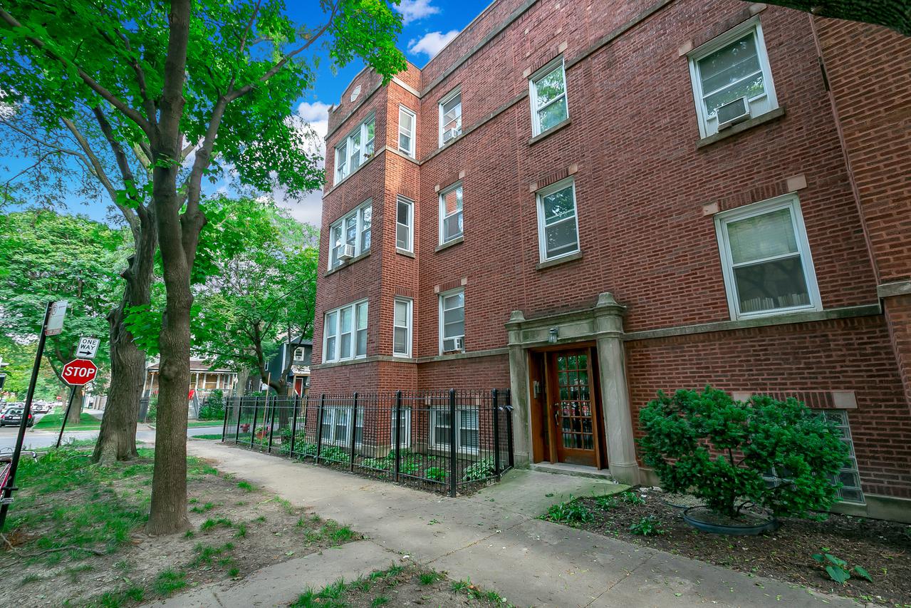 3703 W Cullom Ave. #C, Chicago, IL 60618