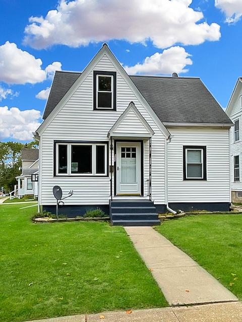 533 N Brick Ave., Freeport, IL 61032