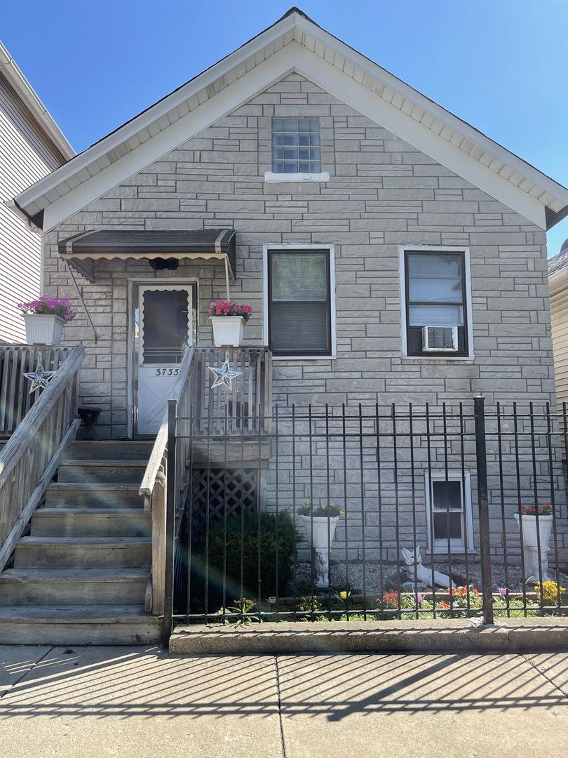 3733 S Parnell Ave., Chicago, IL 60609
