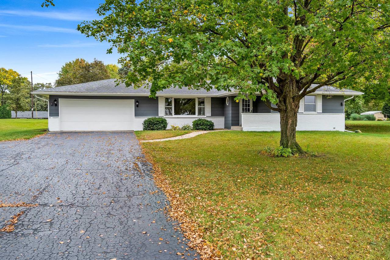 6951 Mccurry Rd., Roscoe, IL 61073