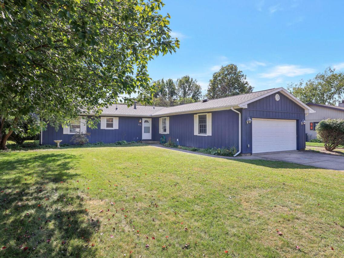 313 Arbours Dr., Savoy, IL 61874