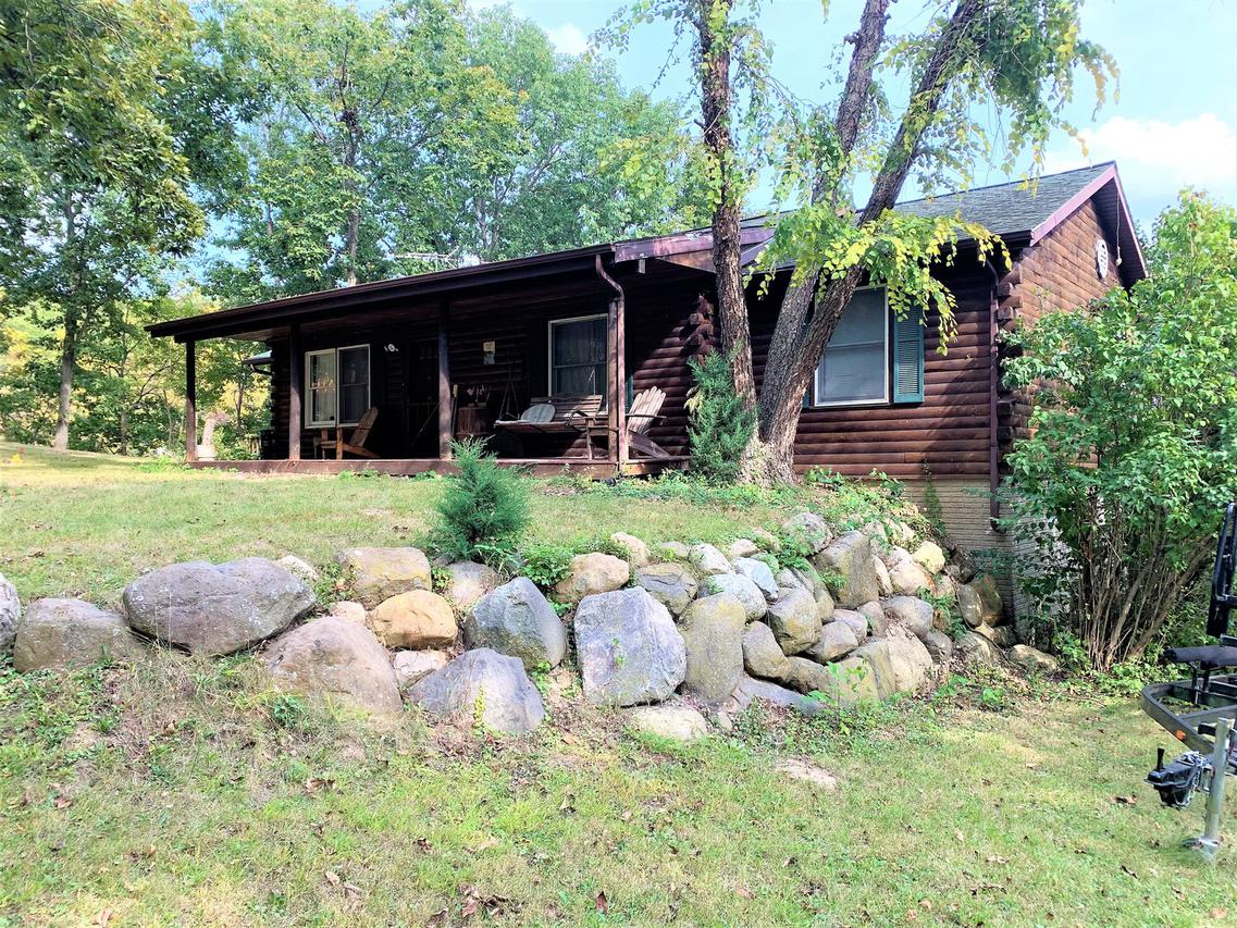 28 Clearwater Point, Putnam, IL 61560