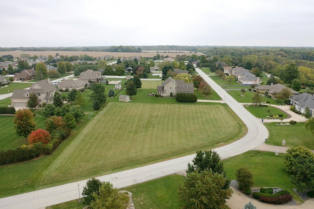 1040 Country Ln., Bourbonnais, IL 60914