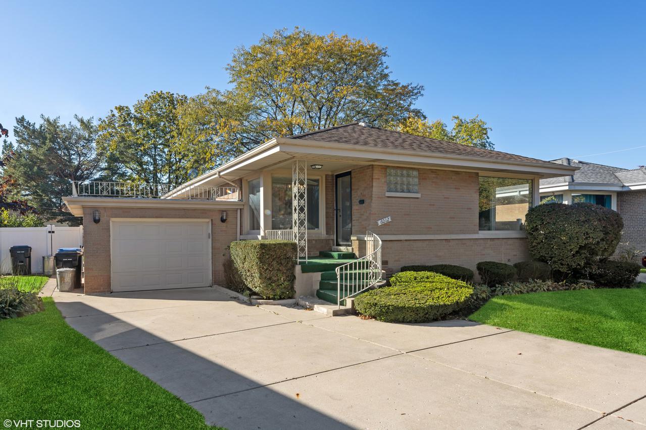 6012 N Ionia Ave., Chicago, IL 60646