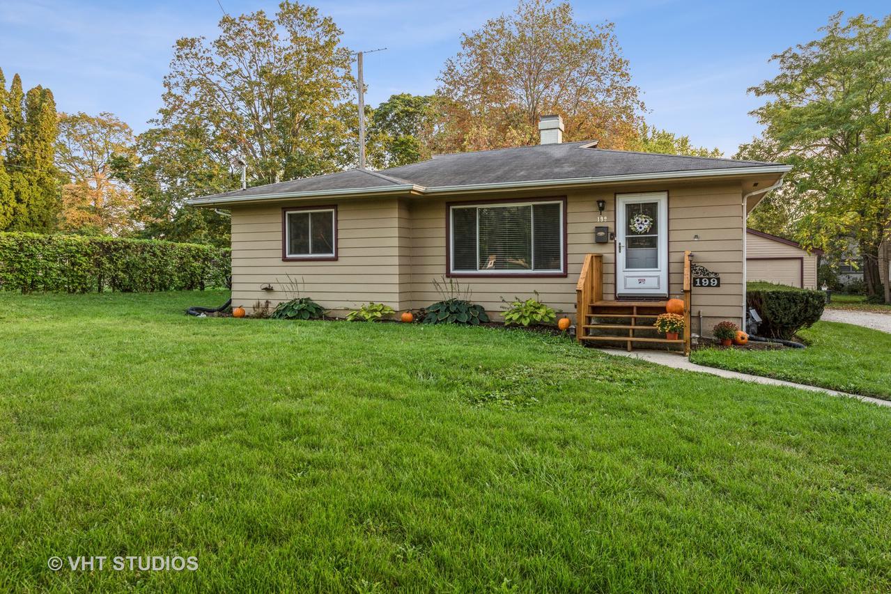 199 W Woodstock Rd., Crystal Lake, IL 60014