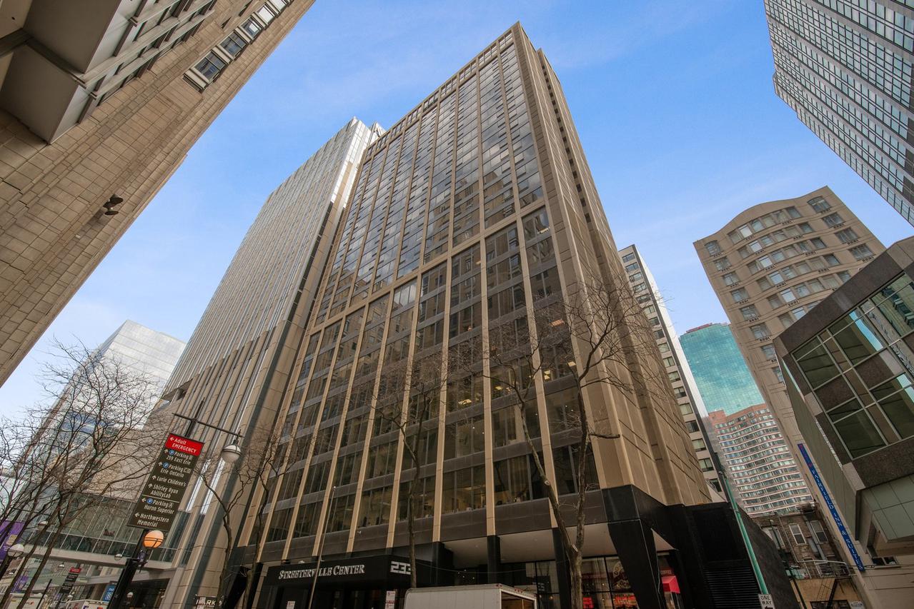 233 E Erie St. #902, Chicago, IL 60611