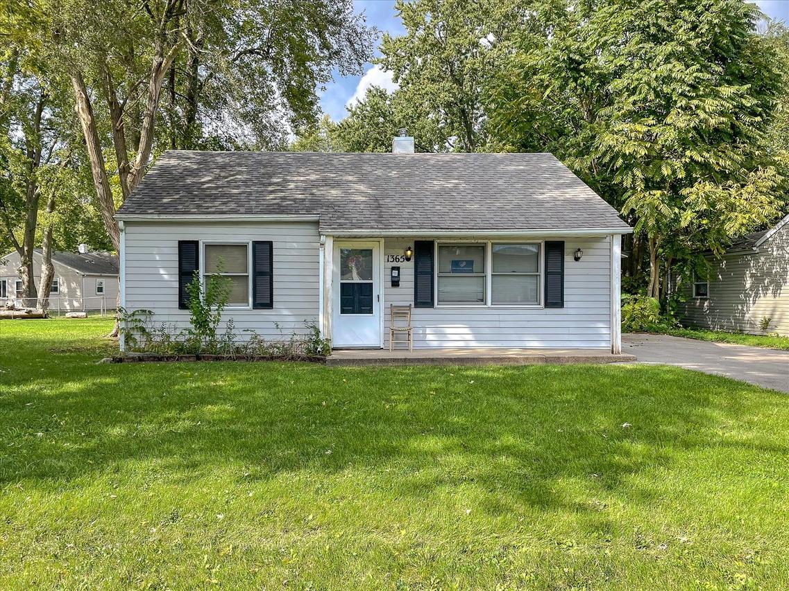 1365 Fairlawn Dr., Rantoul, IL 61866