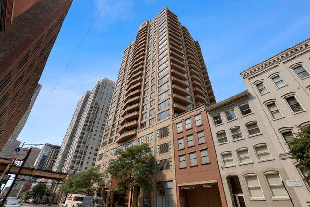 200 N. Jefferson St. #1810, Chicago, IL 60661