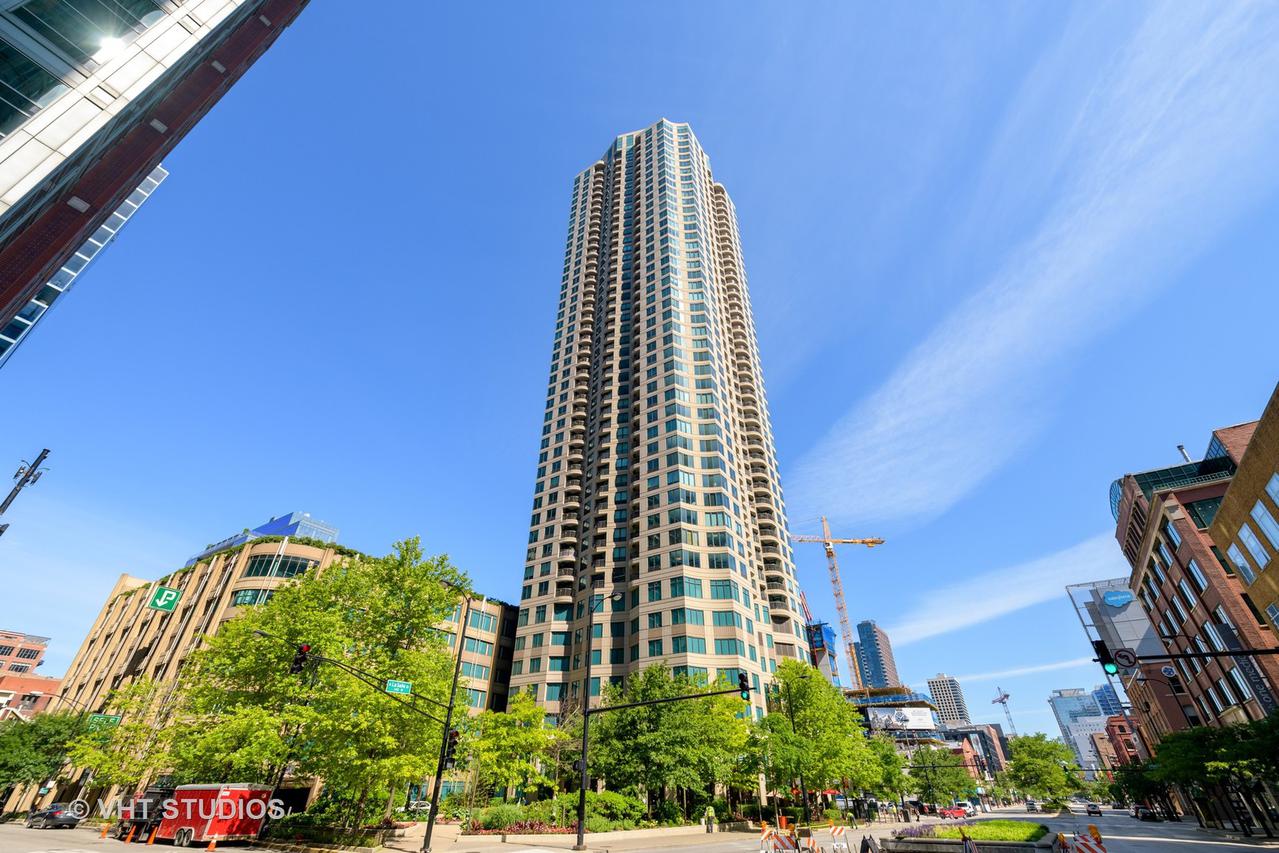 400 N La Salle St. #1101, Chicago, IL 60654