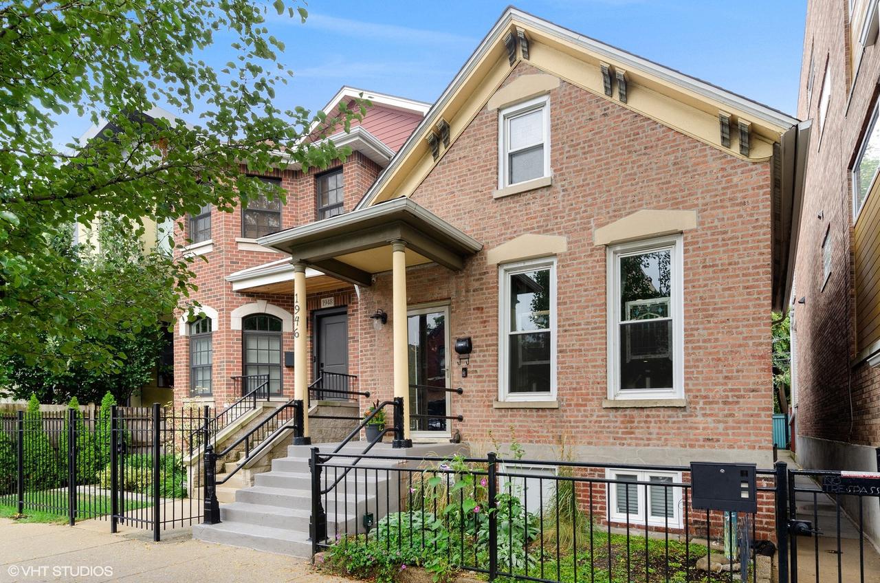 1946 W Race Ave., Chicago, IL 60622