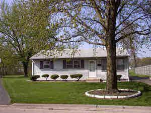 361 S Douglas Dr., Bradley, IL 60915