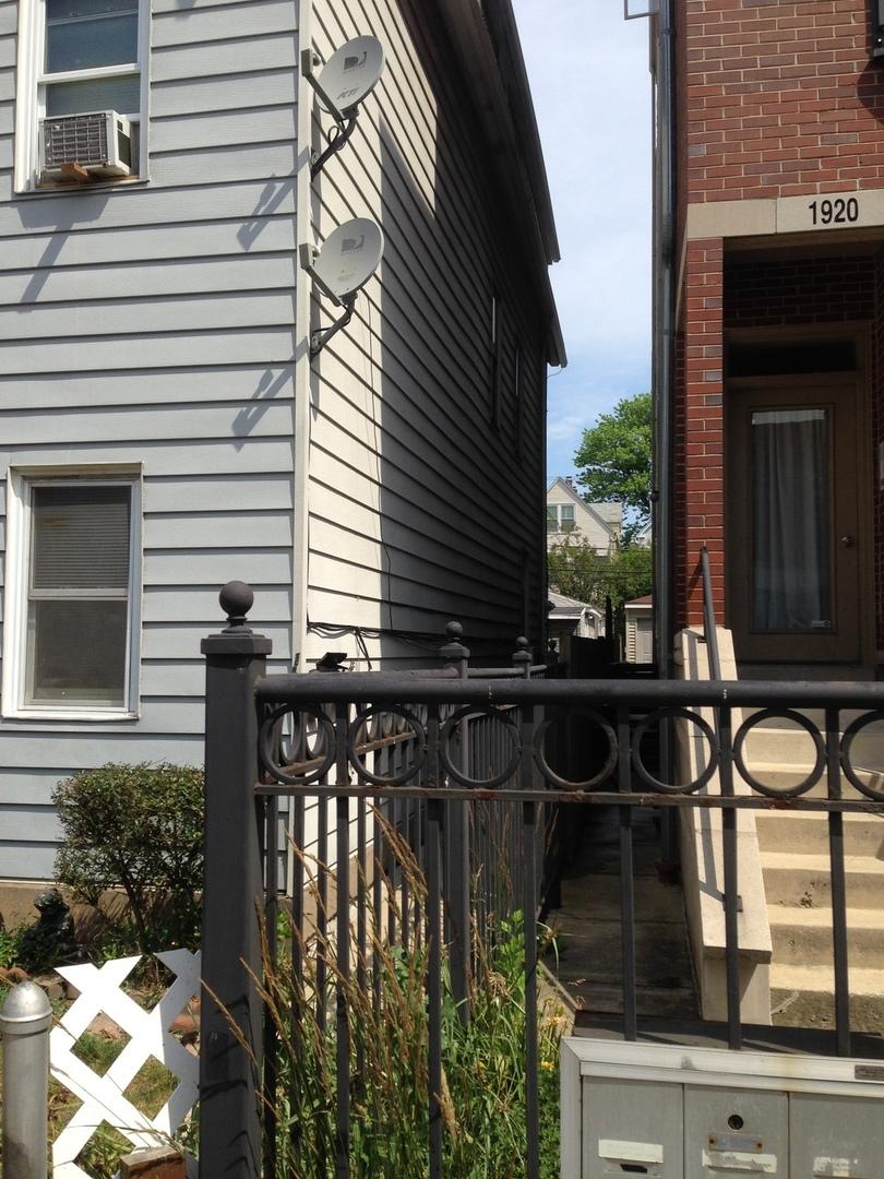 1922 W Belmont Ave., Chicago, IL 60657