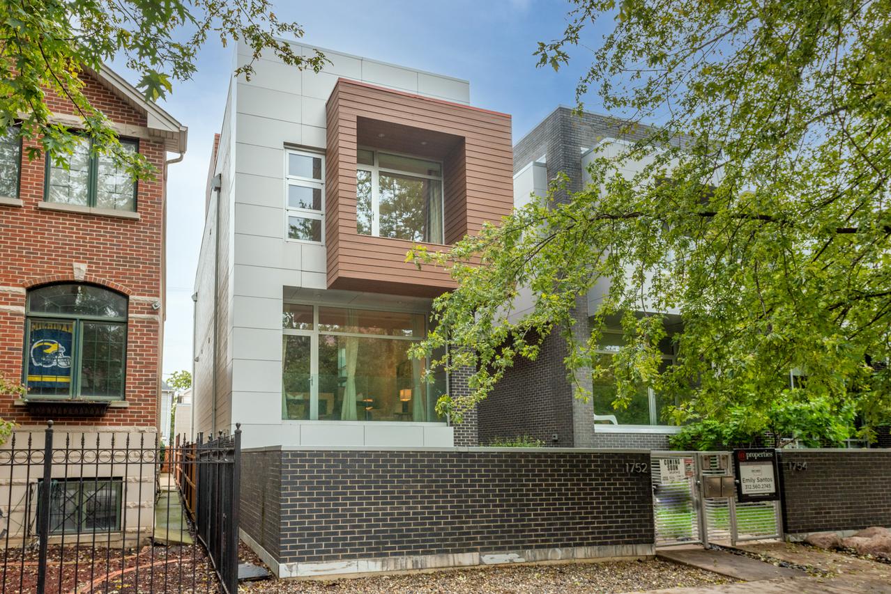 1752 N Rockwell St., Chicago, IL 60647