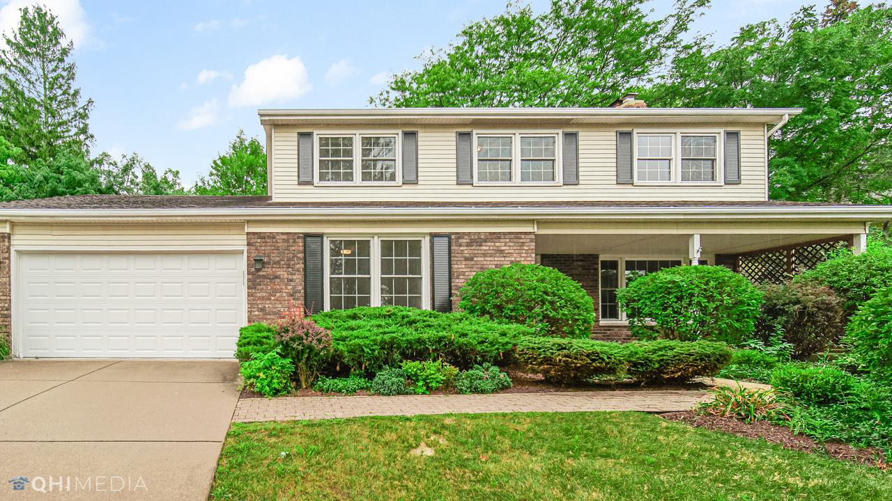 1541 Snowberry Ct., Downers Grove, IL 60515