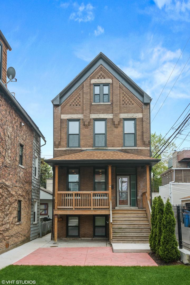 2147 W Dickens Ave., Chicago, IL 60647