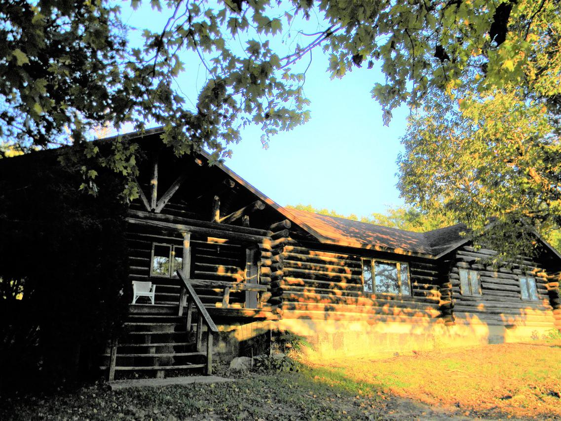 4904 N Oakley Rd., Oakley, IL 62501