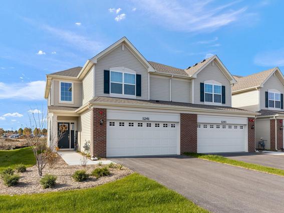 1162 Hawk Hollow Dr., Yorkville, IL 60560